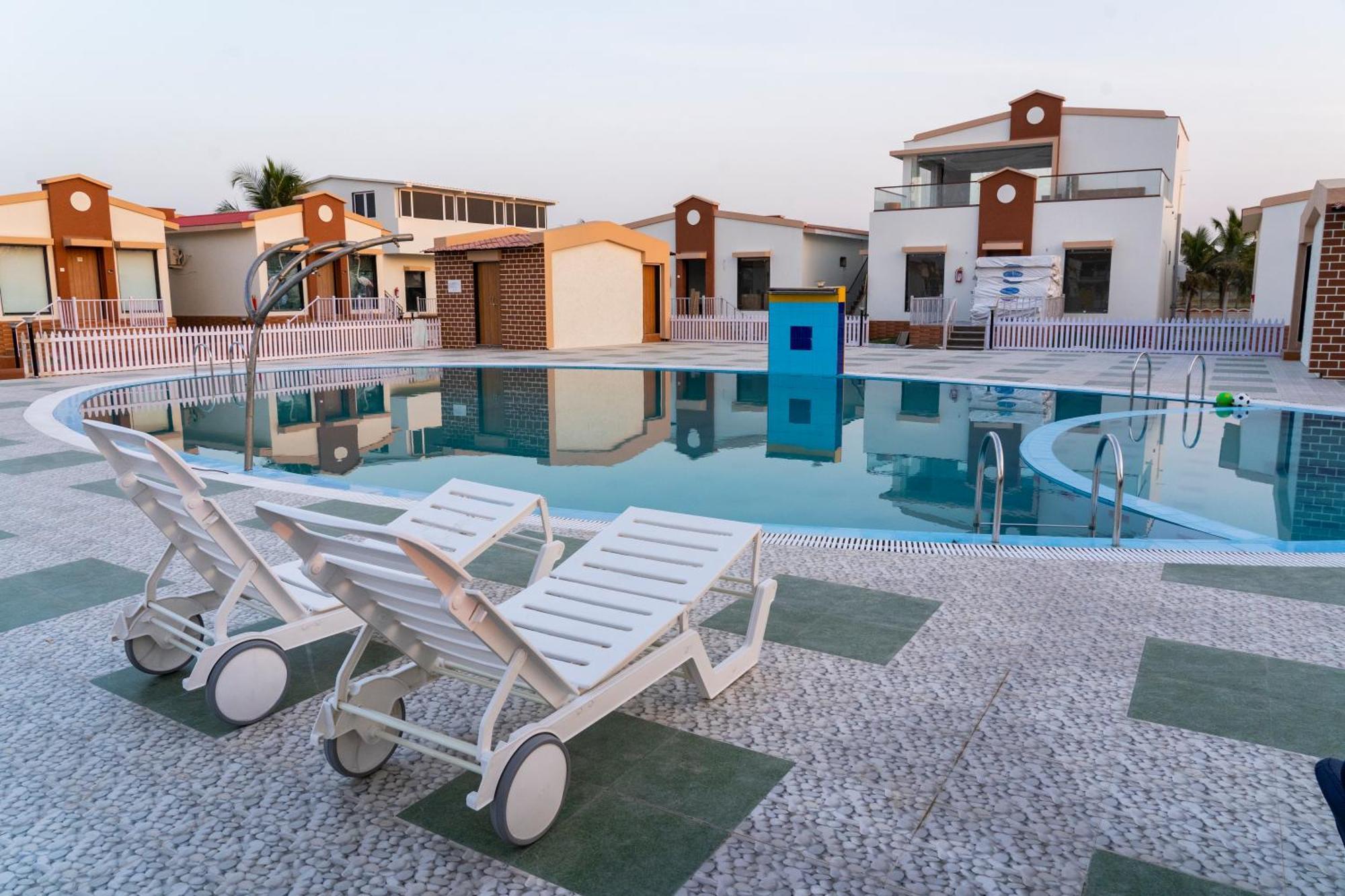 Flamingo Club And Resort Una 3 Km Away From Diu Check Post Luaran gambar